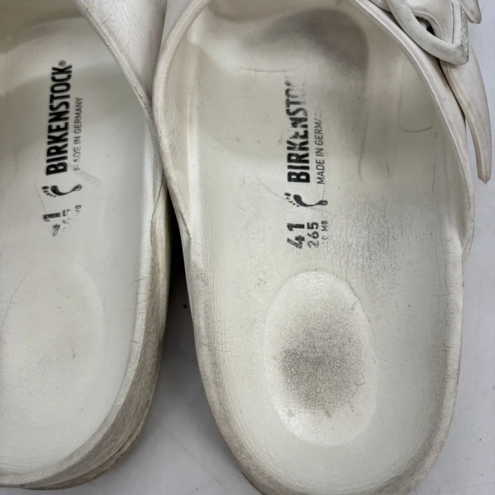 Birkenstock shop confidence